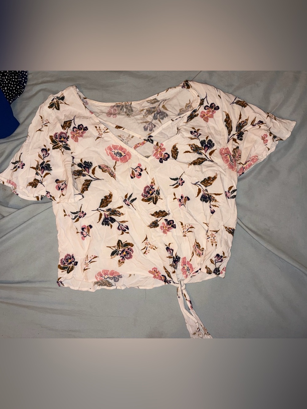 Mudd White Floral Tie-Front Crop Top